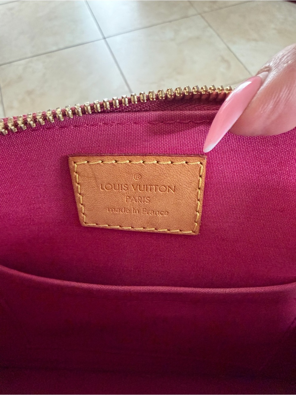Louis Vuitton Rose Indian mono Vernis Alma BB w strap pre-owned. Still gorgeous - Picture 5 of 15